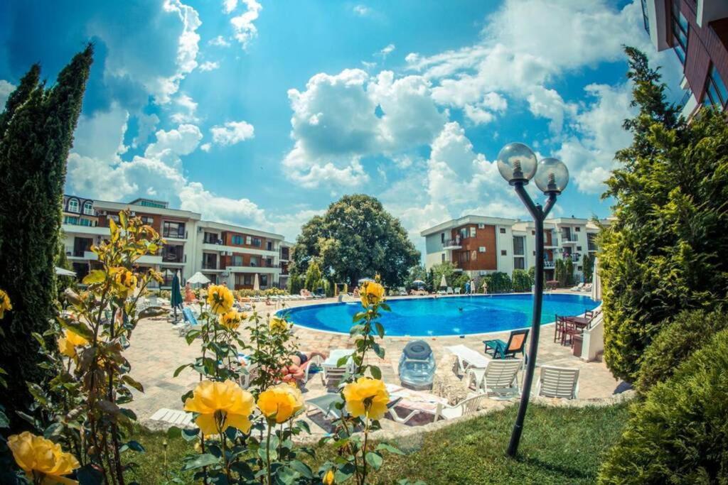 Messambria Fort Beach - Premium Apartments Elenite Exterior photo