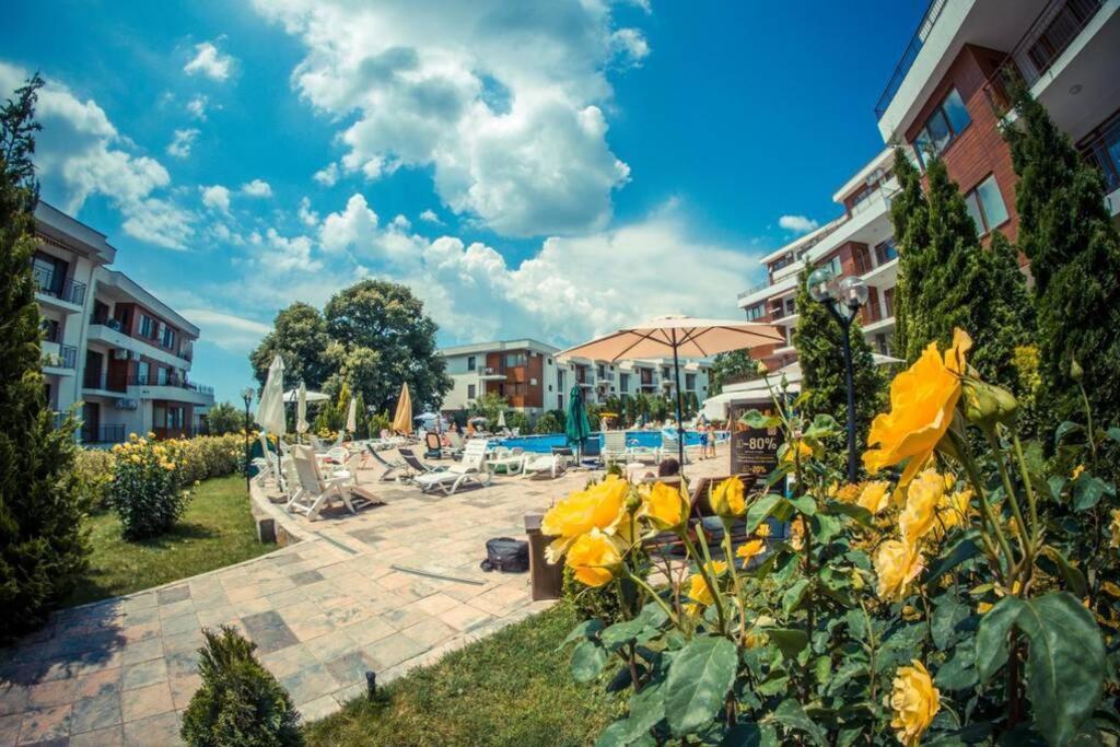 Messambria Fort Beach - Premium Apartments Elenite Exterior photo